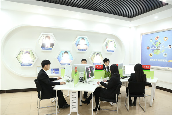 ʯ���f���A��X�W(xu��)У