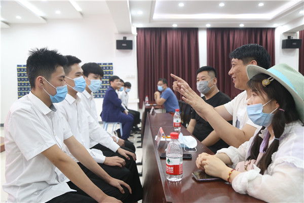 ����(ch��ng)��Ƹ��(hu��)