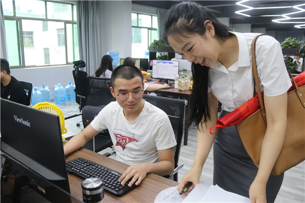 ʯ���f���A��X�W(xu��)У