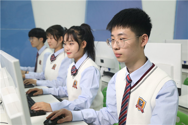 ʯ���f���A��X�WУ