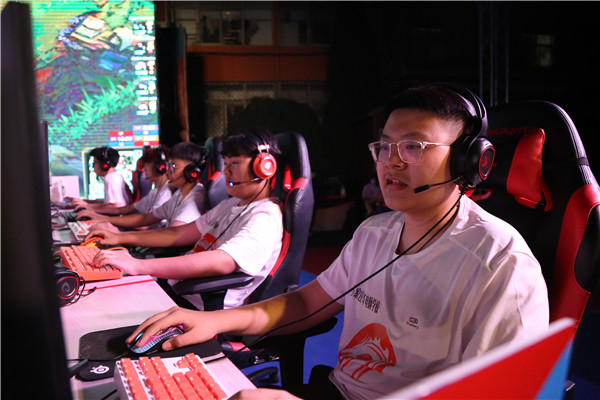 ʯ���f���A��X�W(xu��)У