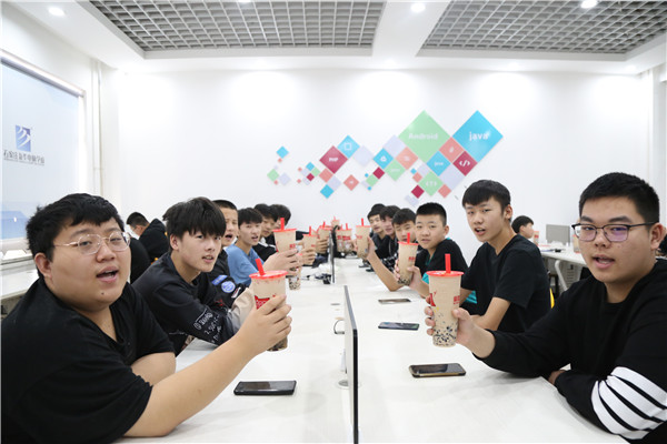 ʯ���f���A��X�WУ