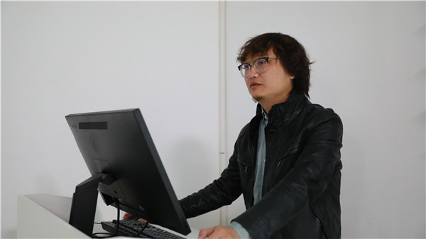 ʯ���f���A��X�W(xu��)У