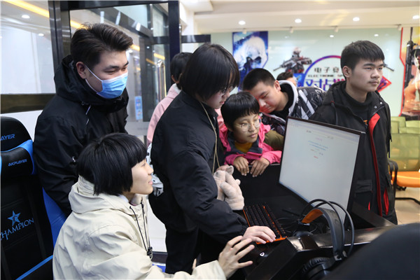 ʯ���f���A��X�WУ