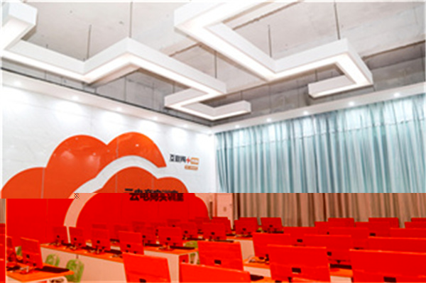 ʯ���f���A��X�WУ