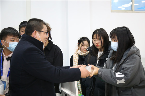 �ώ���W(xu��)����Ԫ��