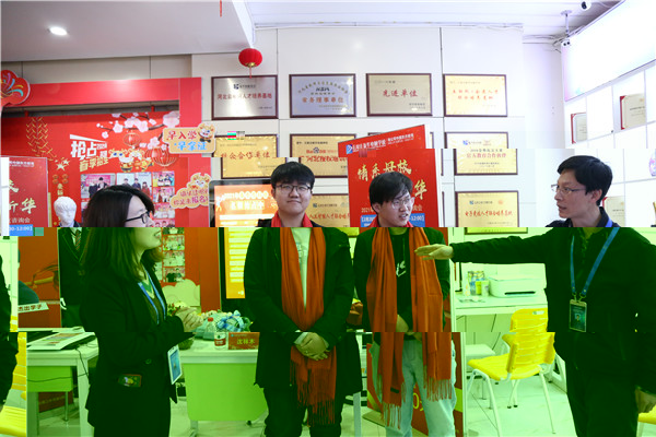 ʯ���f���A��X�WУ