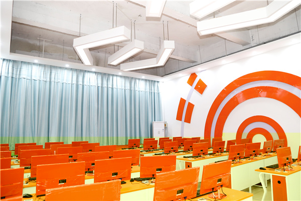 ʯ���f���A��X�W(xu��)У