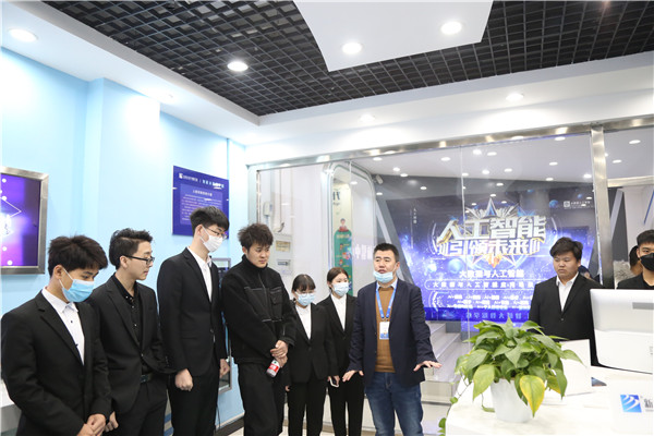 ʯ���f���A��X�W(xu��)У