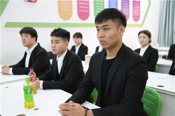 ʯ���f���A��X�W(xu��)У