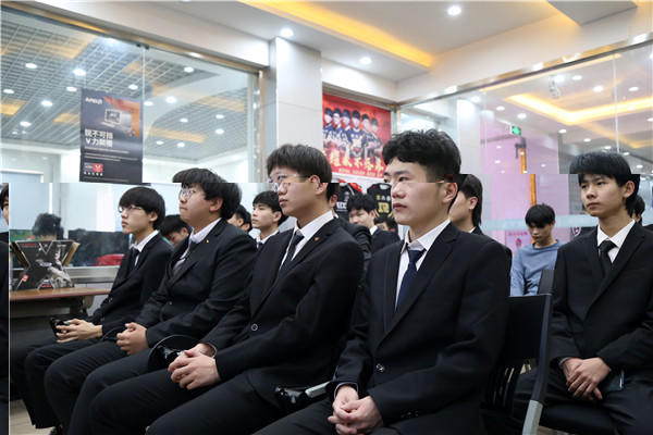 ʯ���f���A��X�W(xu��)У