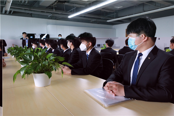 ʯ���f���A��X�W(xu��)У