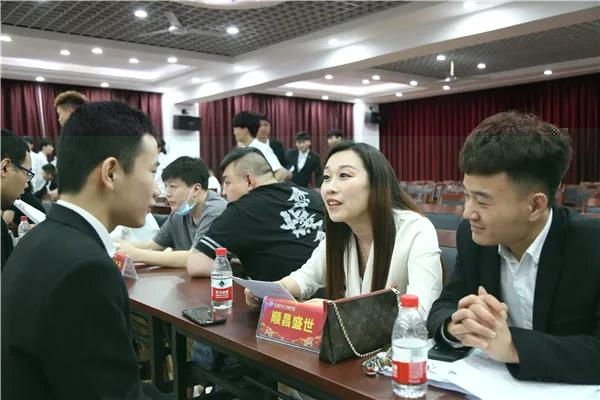 ʯ���f���A��X�WУ