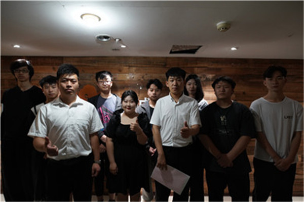 ʯ���f���A��X�WУ