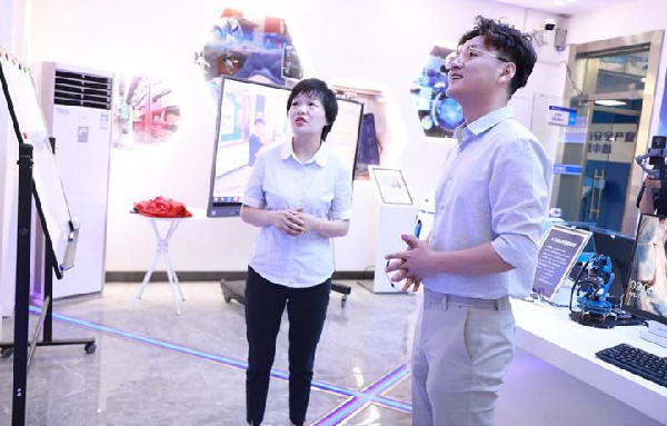 ʯ���f���A��X�W(xu��)У