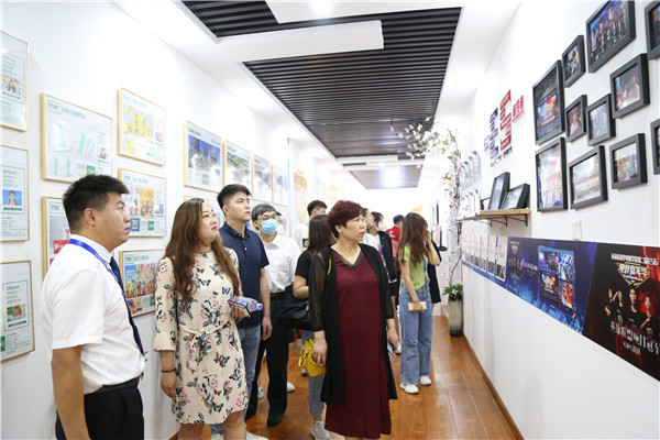 ʯ���f���A��X�W(xu��)У