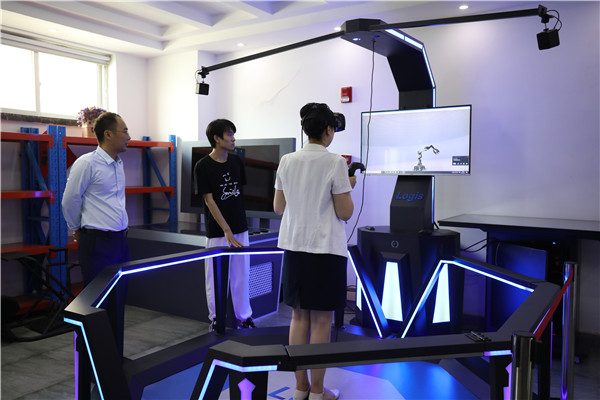 ʯ���f���A��X�W(xu��)У