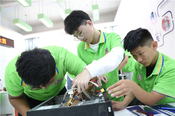 ʯ���f���A��X�W(xu��)У