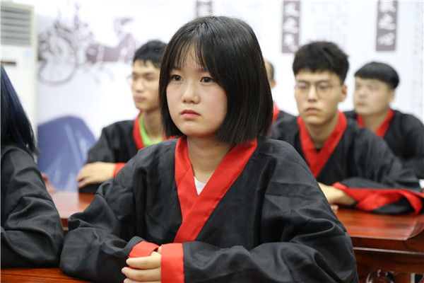 ʯ���f���A��X�W(xu��)У