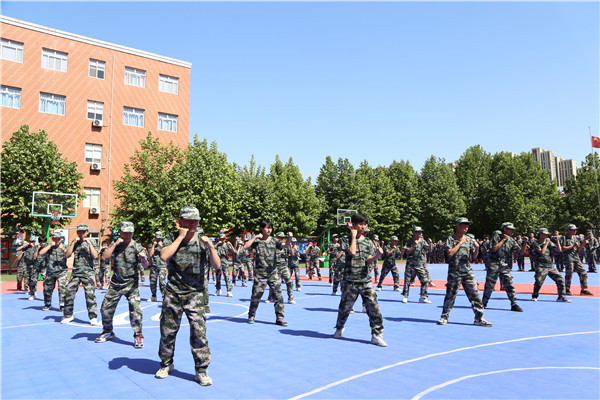 ʯ���f���A��X�WУ