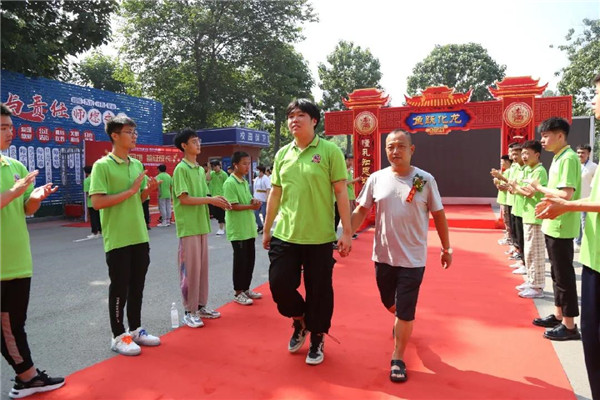 ʯ���f���A��X�WУ