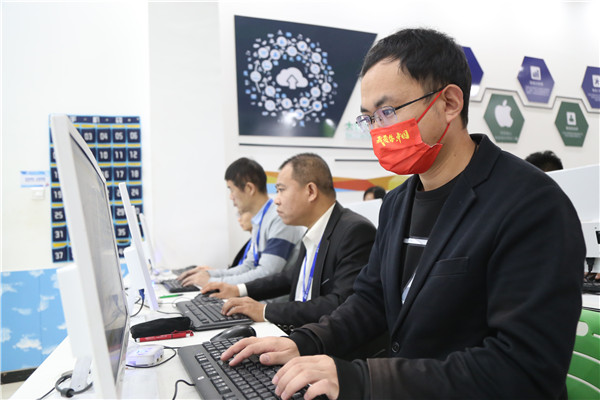 ʯ���f���A��X�W(xu��)У