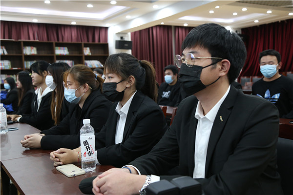 ʯ���f���A��X�WУ