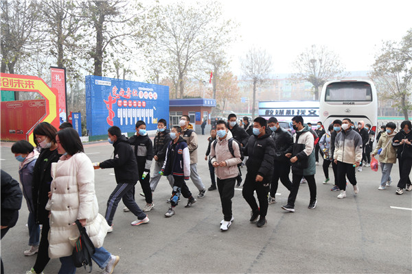 ʯ���f���A��X�WУ