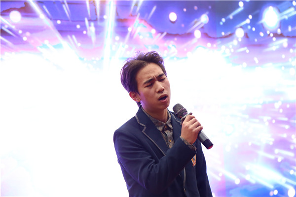 ʯ���f���A��X�WУ