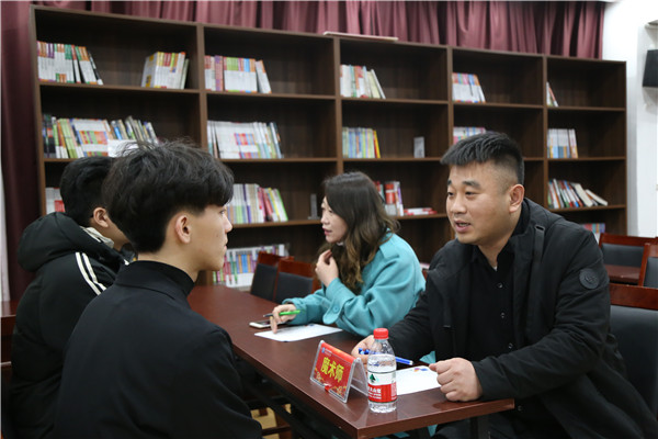 ʯ���f���A��X�W(xu��)У