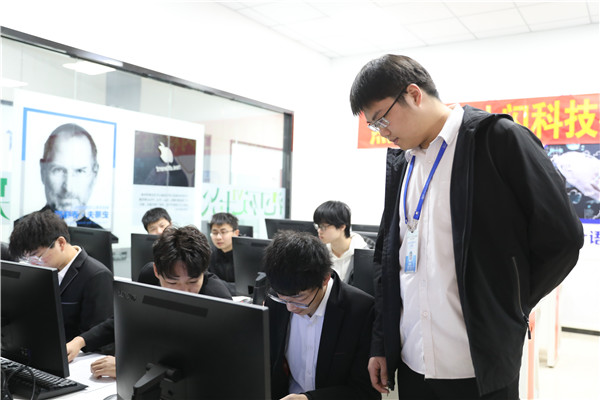 ʯ���f���A��X�WУ