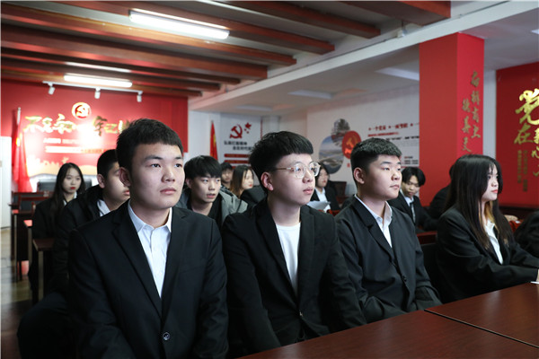 ʯ���f���A��X�W(xu��)У