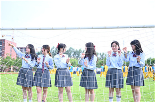 ʯ���f���A��X�WУ