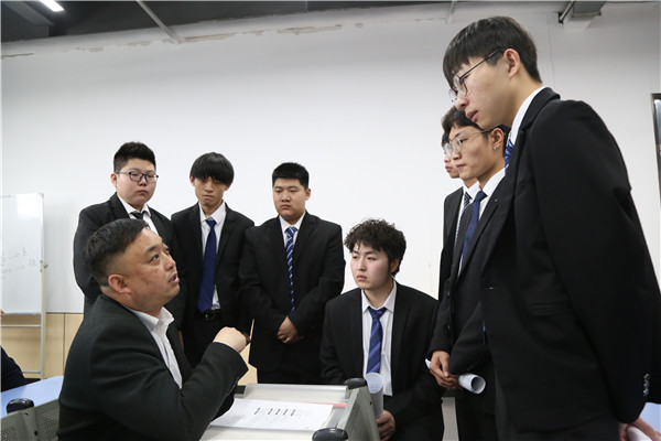 ʯ���f���A��X�W(xu��)У