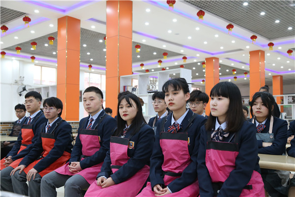 ʯ���f���A��X�W(xu��)У