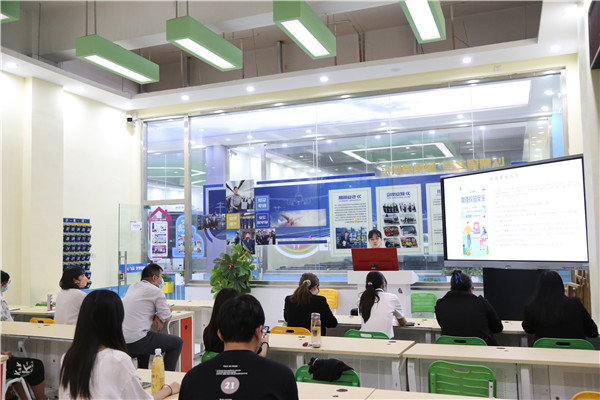 ʯ���f���A��X�W(xu��)У