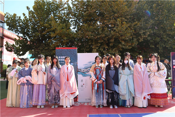 ʯ���f���A��X�W(xu��)У