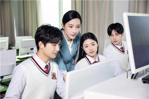 ʯ���f���A��X�WУ