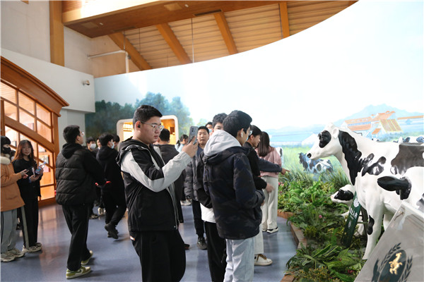 ʯ���f���A��X�W(xu��)У