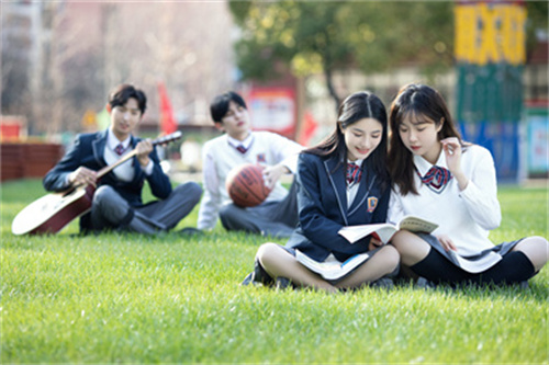 ʯ���f���A��X�WУ