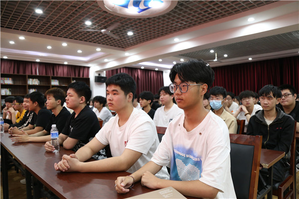 ʯ���f���A��X�WУ