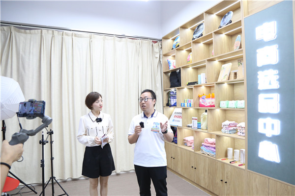 ʯ���f���A��X�W(xu��)У