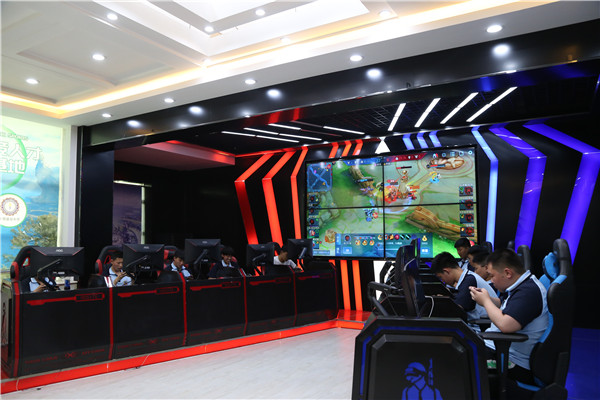 ʯ���f���A��X�W(xu��)У