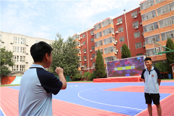 ʯ���f���A��X�WУ