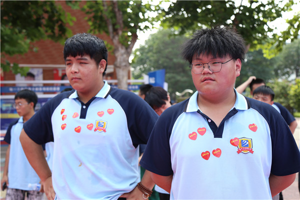 ʯ���f���A��X�WУ