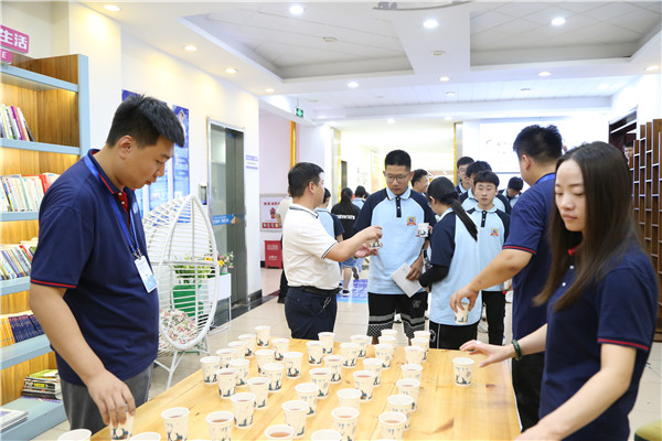 ʯ���f���A��X�WУ