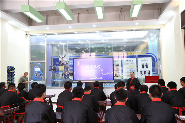 ʯ���f���A��X�W(xu��)У