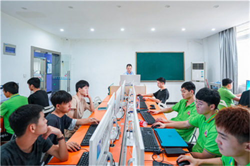 ʯ���f���A��X�W(xu��)У