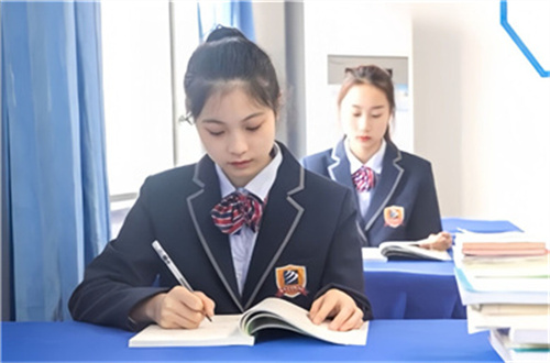 ʯ���f���A��X�WУ