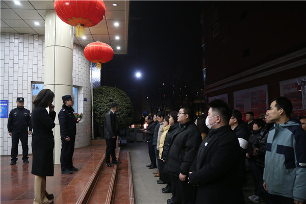 ʯ���f���A��X�WУ